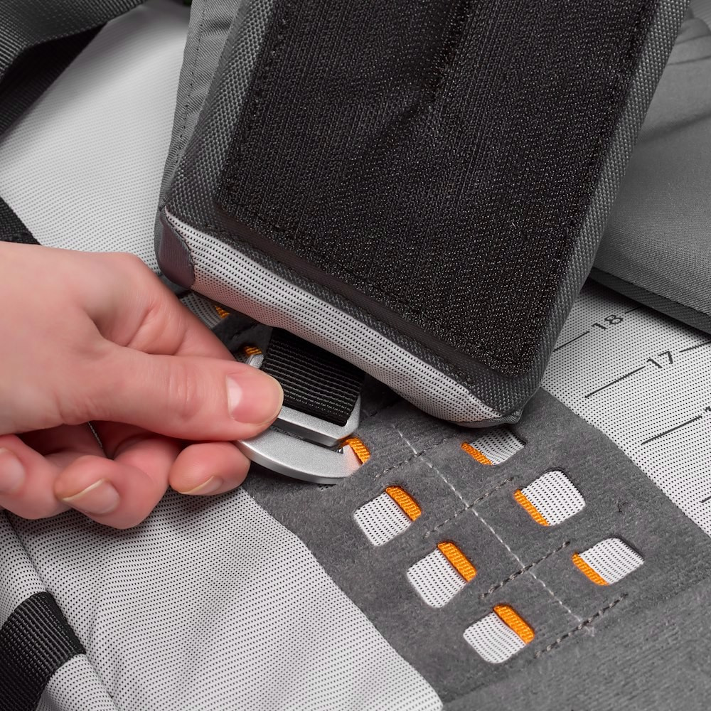 Lowepro PhotoSport PRO 70L AW III (M-L) grey