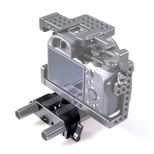 SmallRig 1674 Baseplatte mit zwei 15 mm Rodaufnahmen