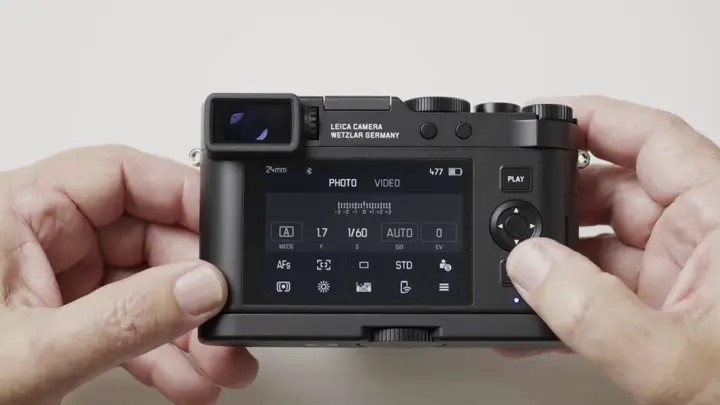 Leica D-LUX 8 metallgrau lackiert