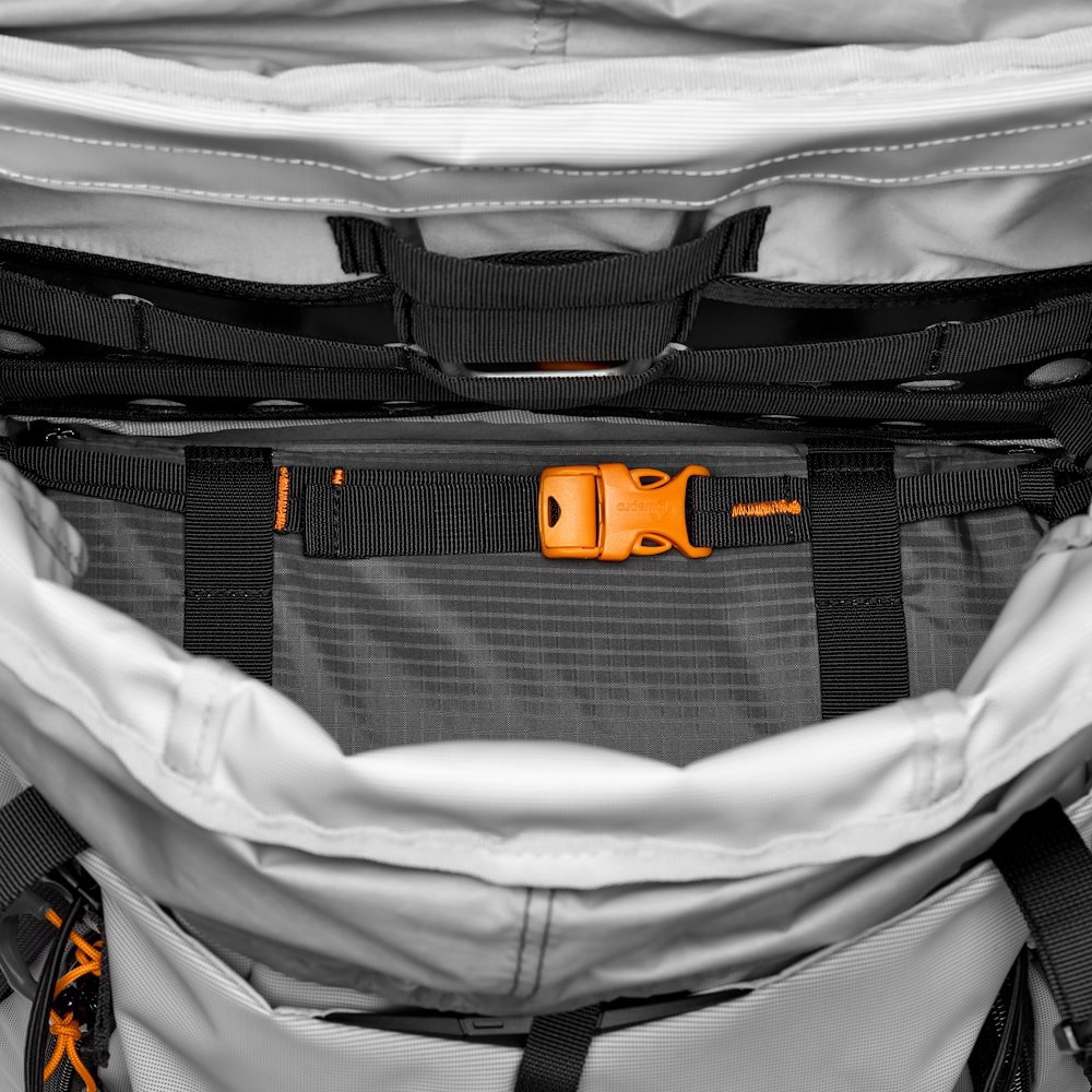 Lowepro PhotoSport PRO 70L AW III (M-L) grey